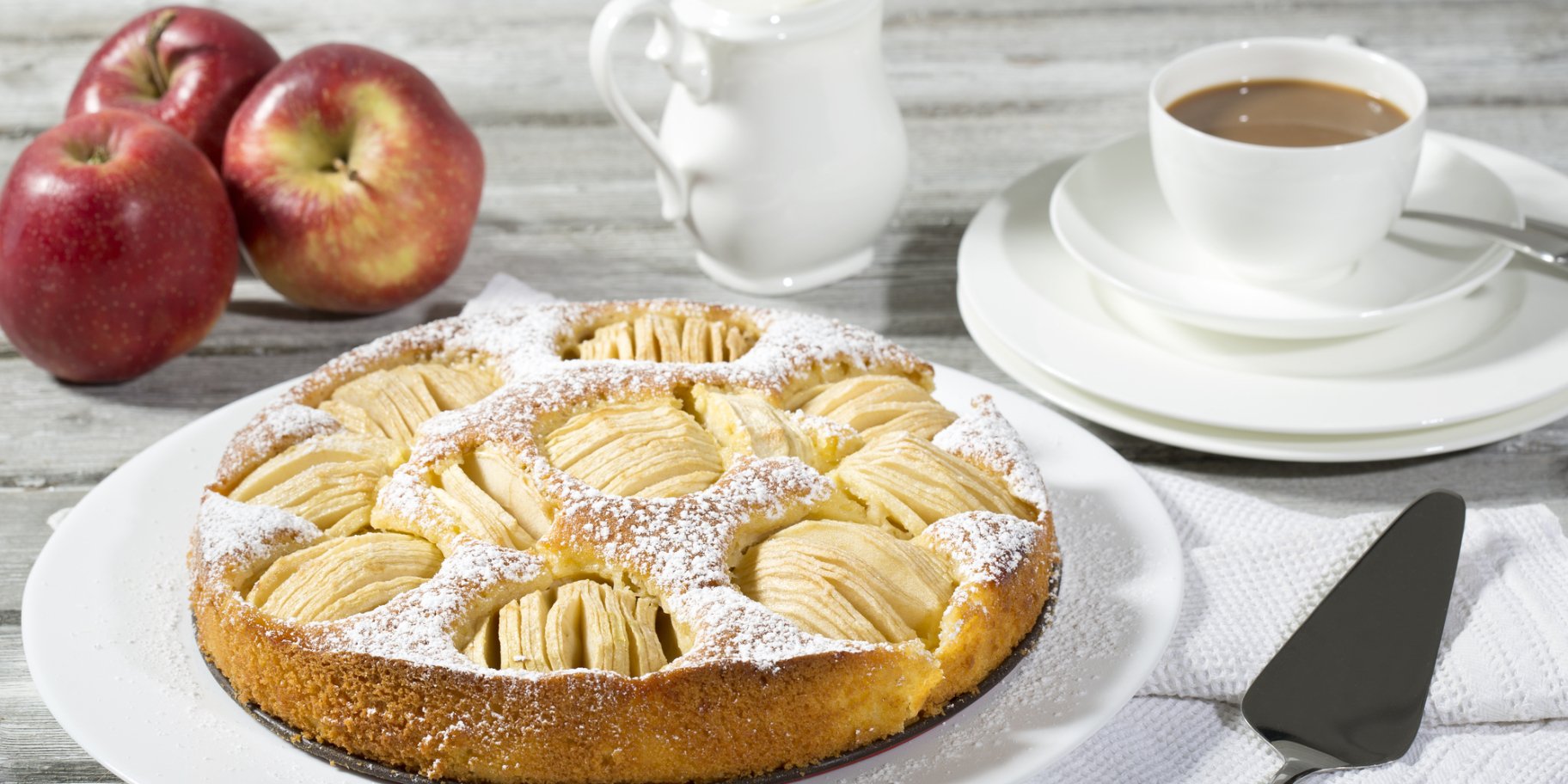 Королівський яблучний пиріг