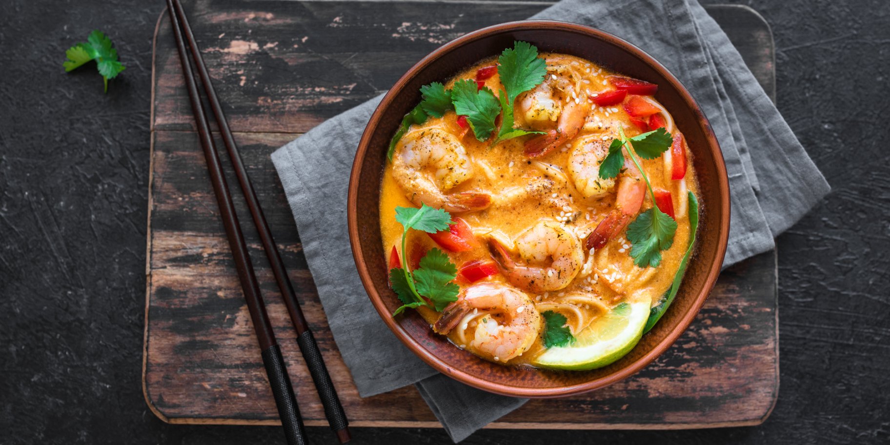 Суп лакса з креветками