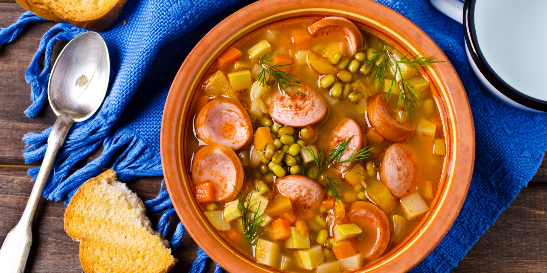 Суп з ковбасою