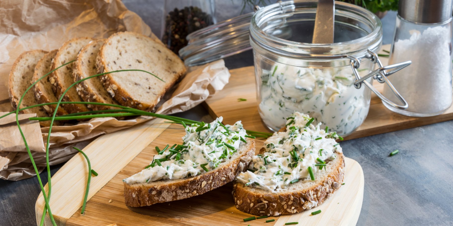 Сир з кропивою