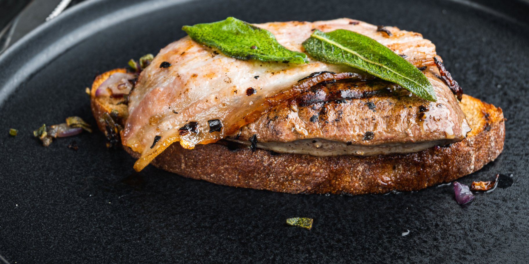 Печінка з беконом