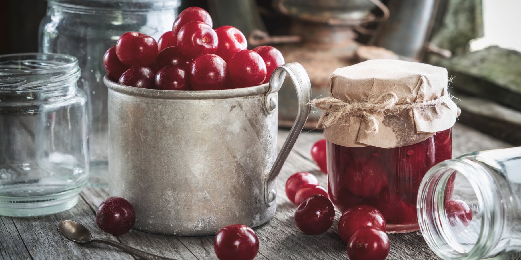 Вишневе варення з шоколадом