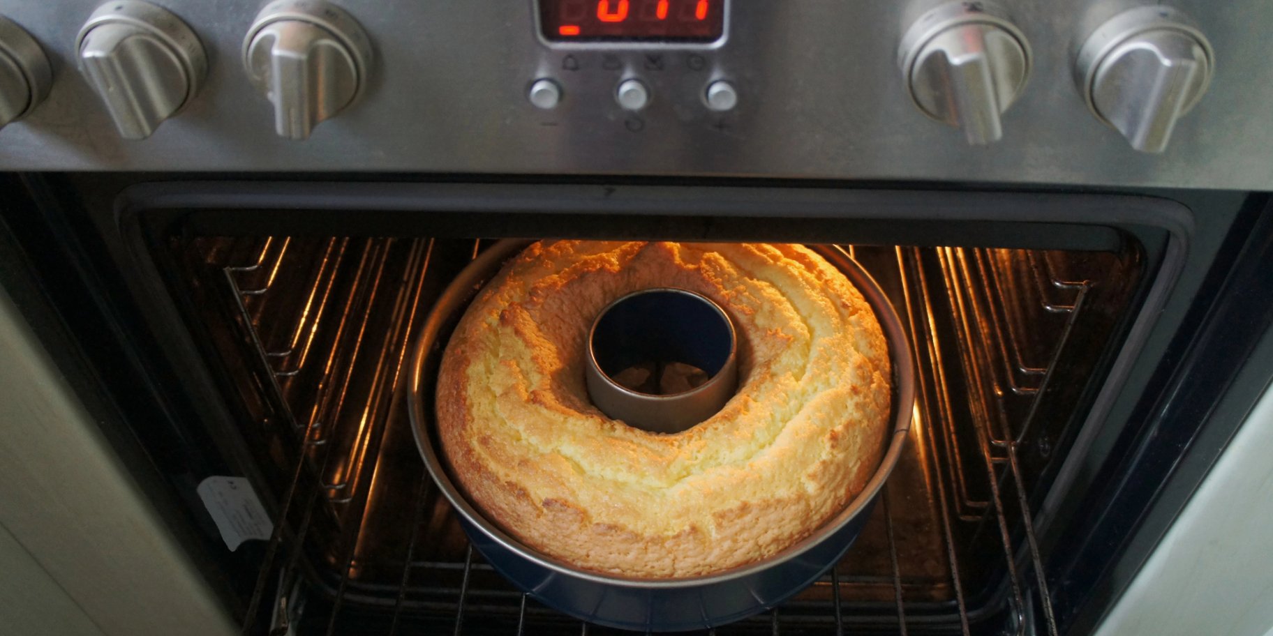 Як правильно випікати бісквіт