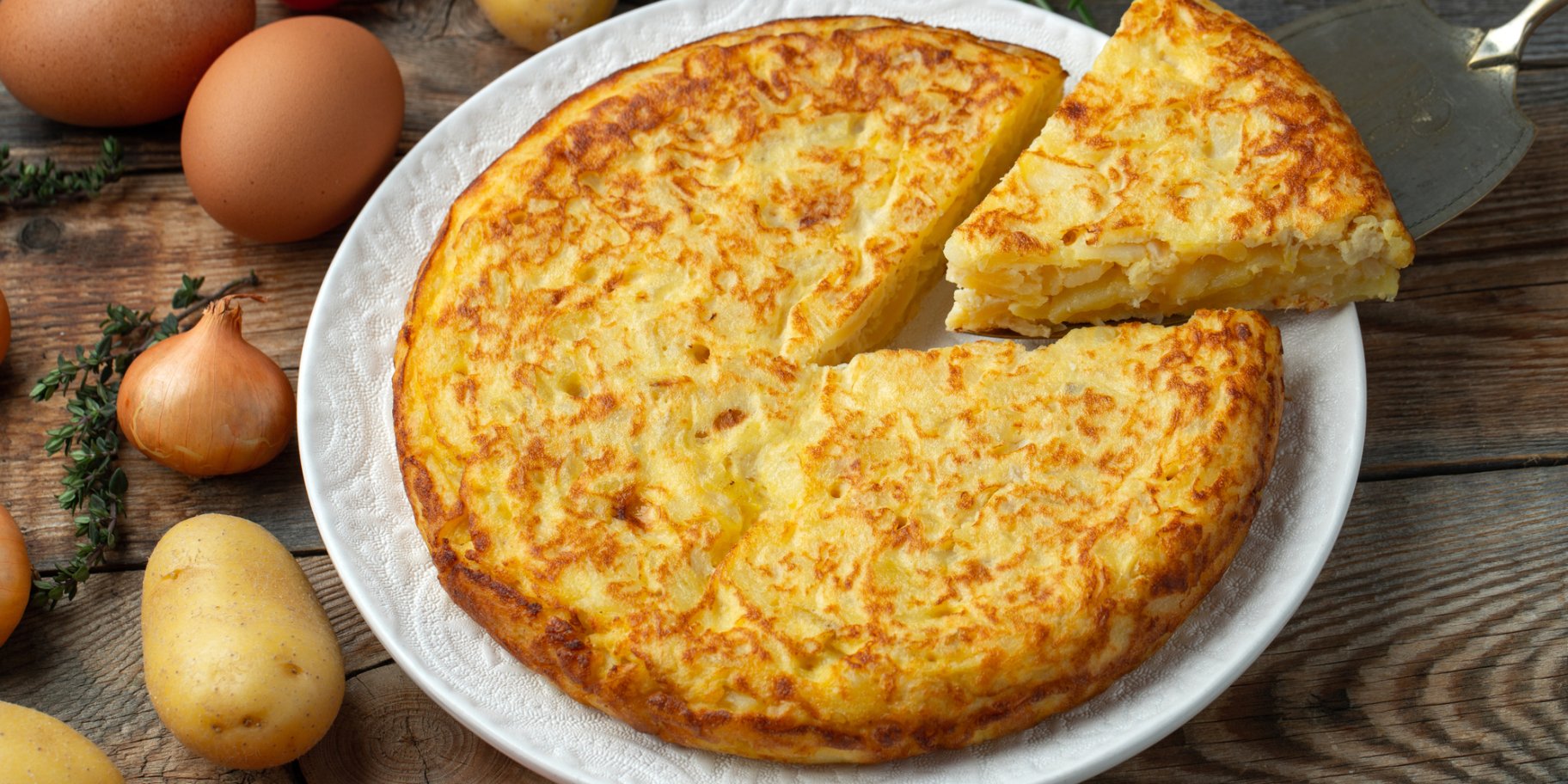 Омлет з капустою і картоплею рецепт