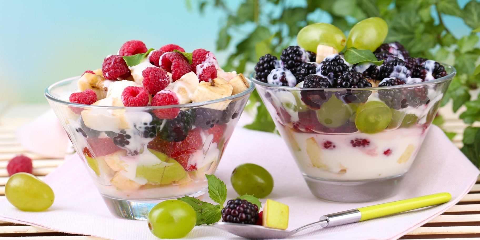 Фруктовая окрошка с ягодами