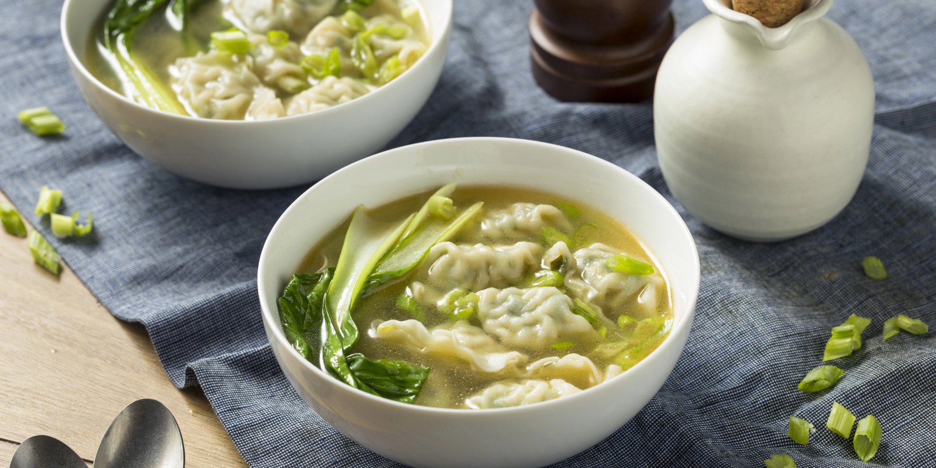 Пельмені в сирному бульйоні