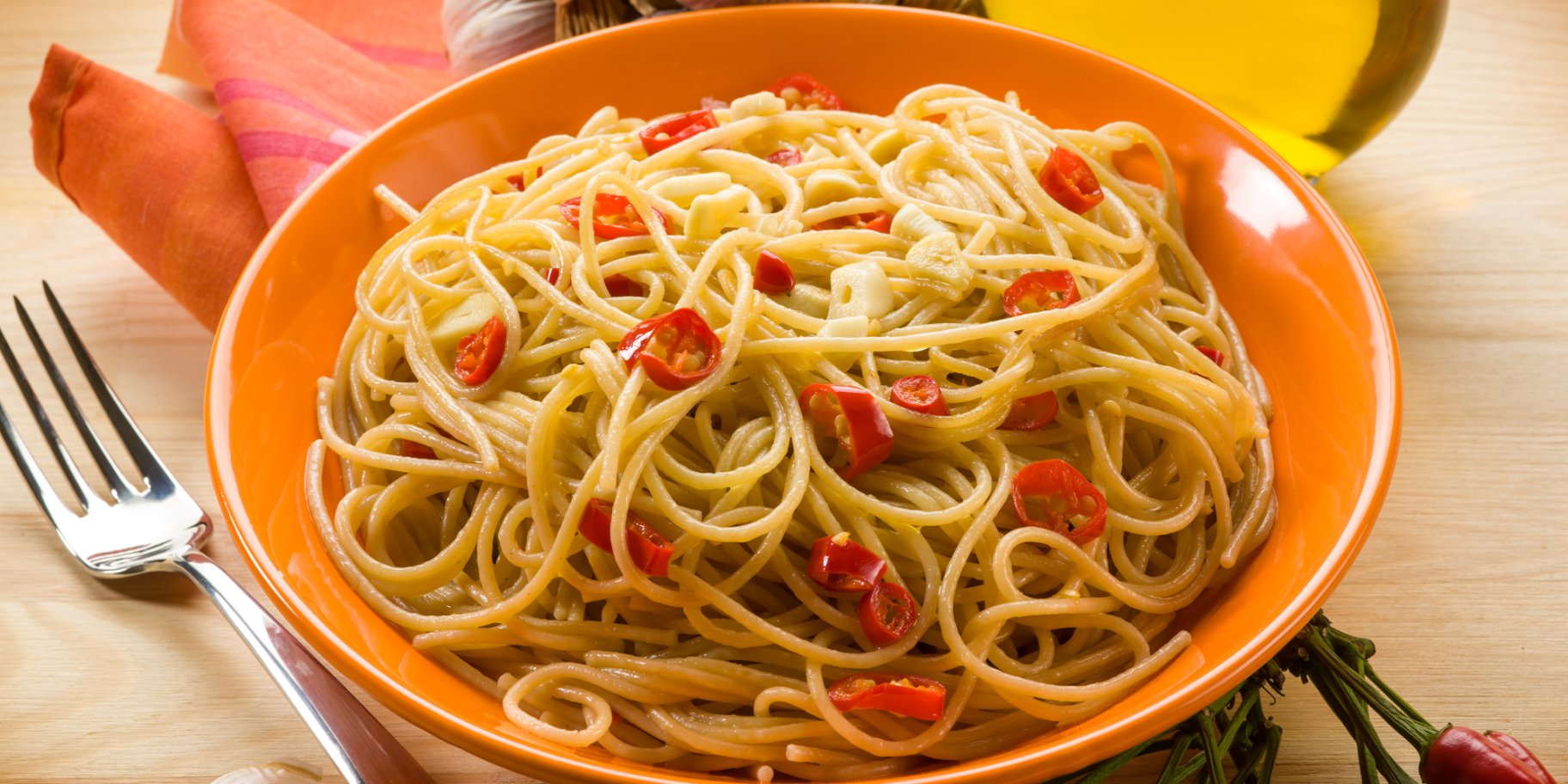 Спагеті з перцем чилі