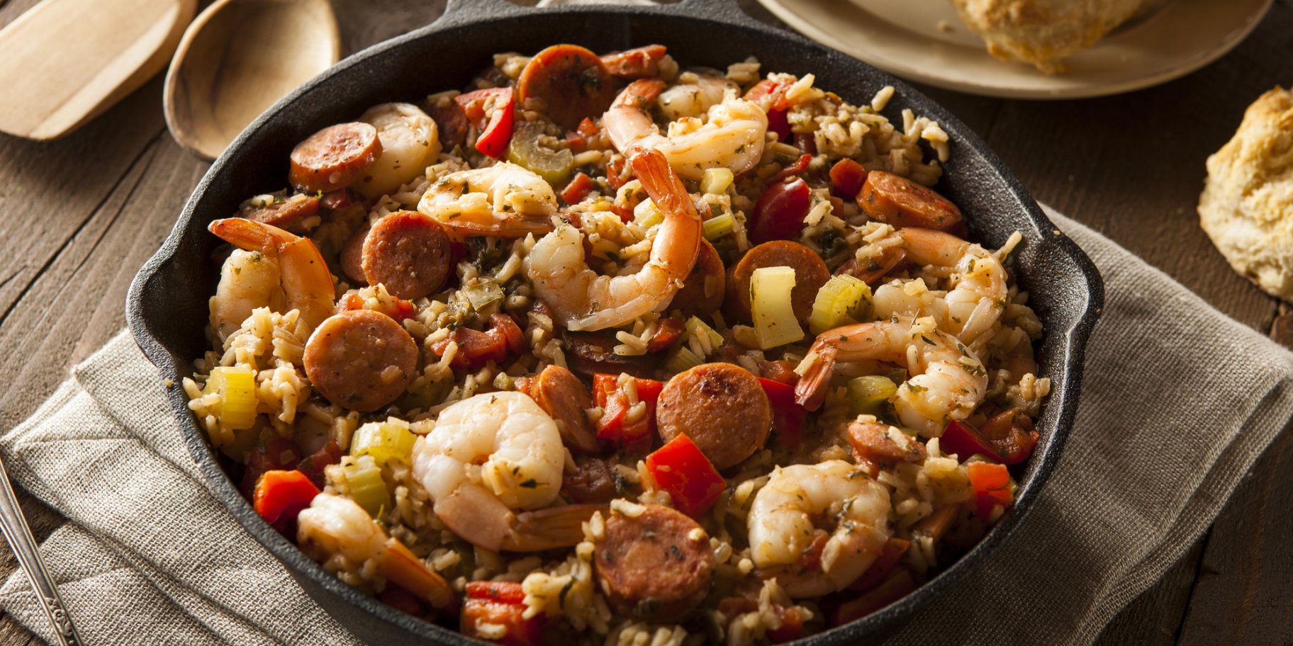 Рис з креветками і ковбасками