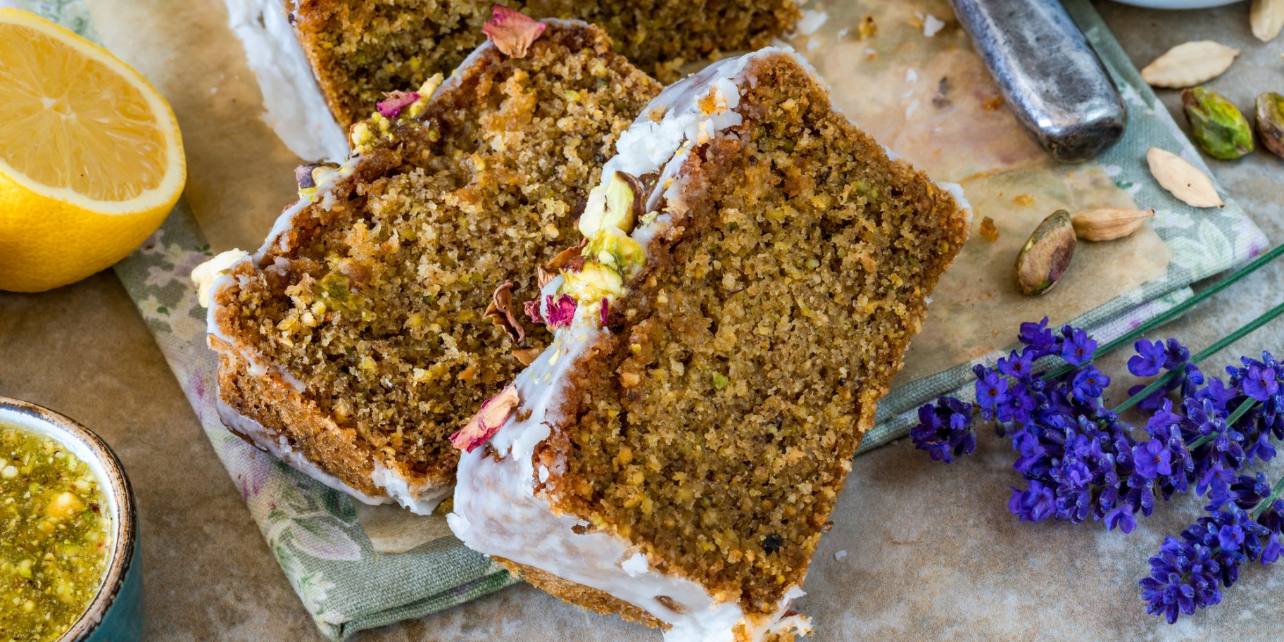 Фисташковый торт с кардамоном