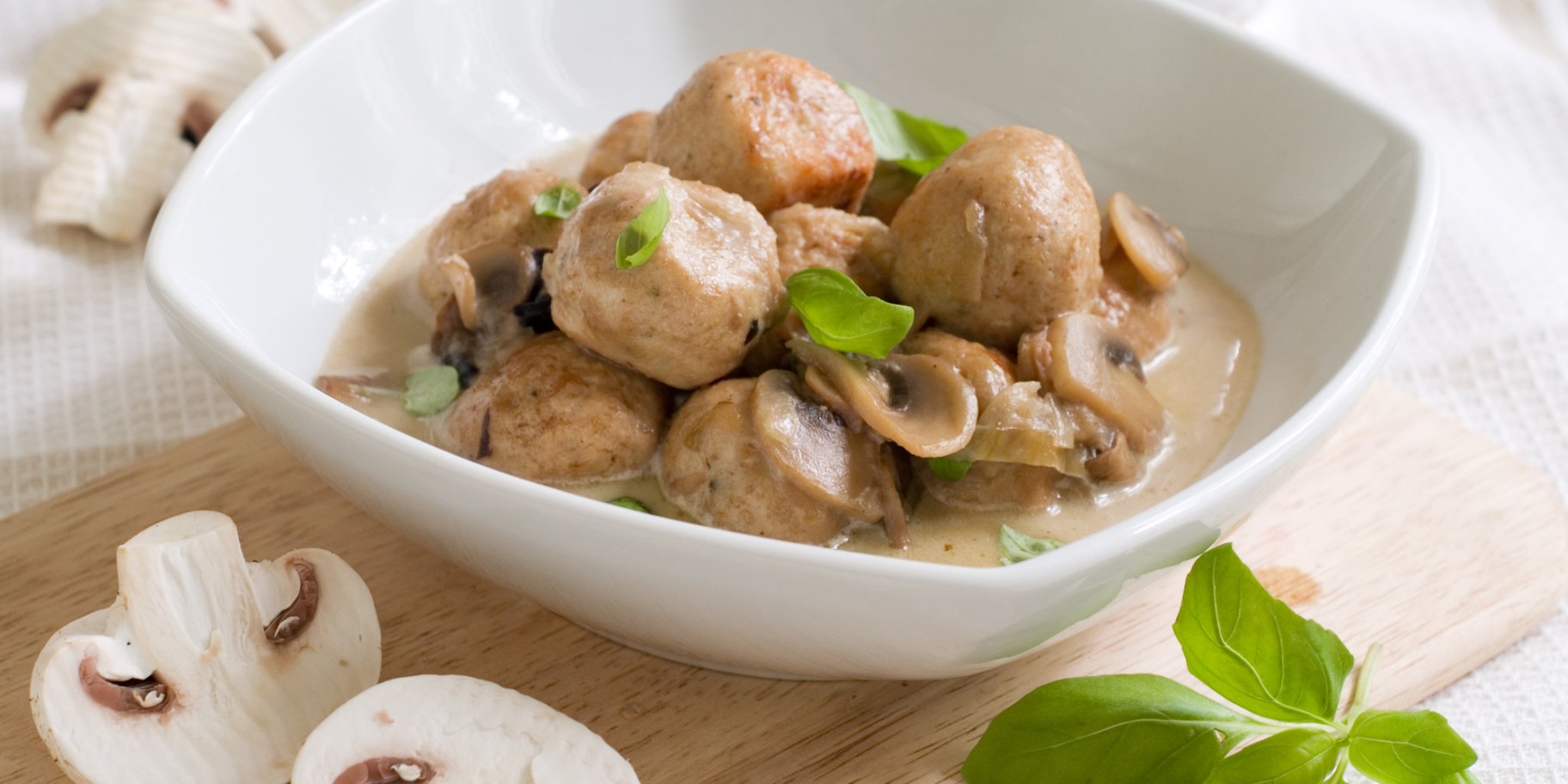 Фрикадельки з грибами