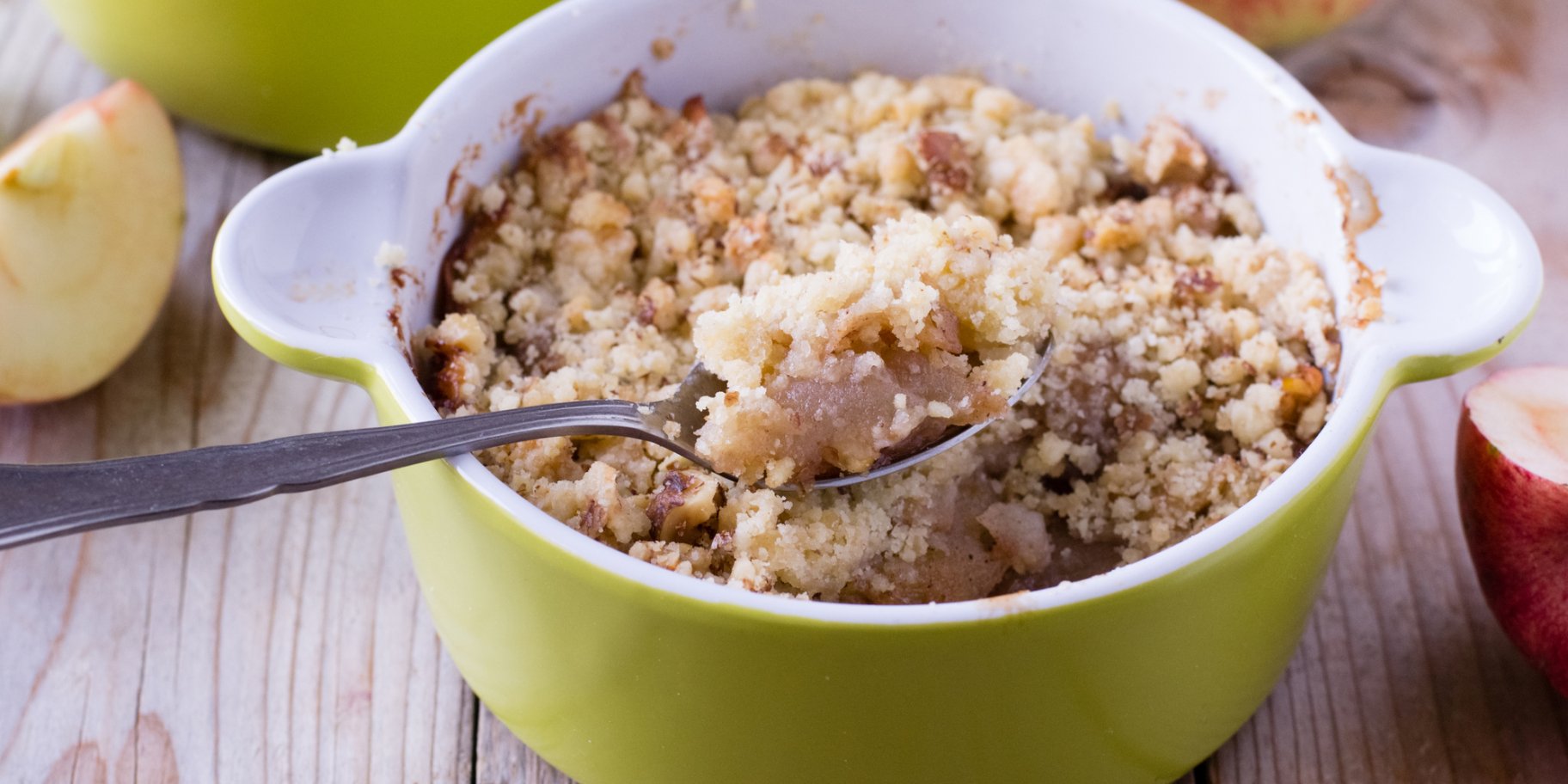 яблучний крамбл з вівсянкою