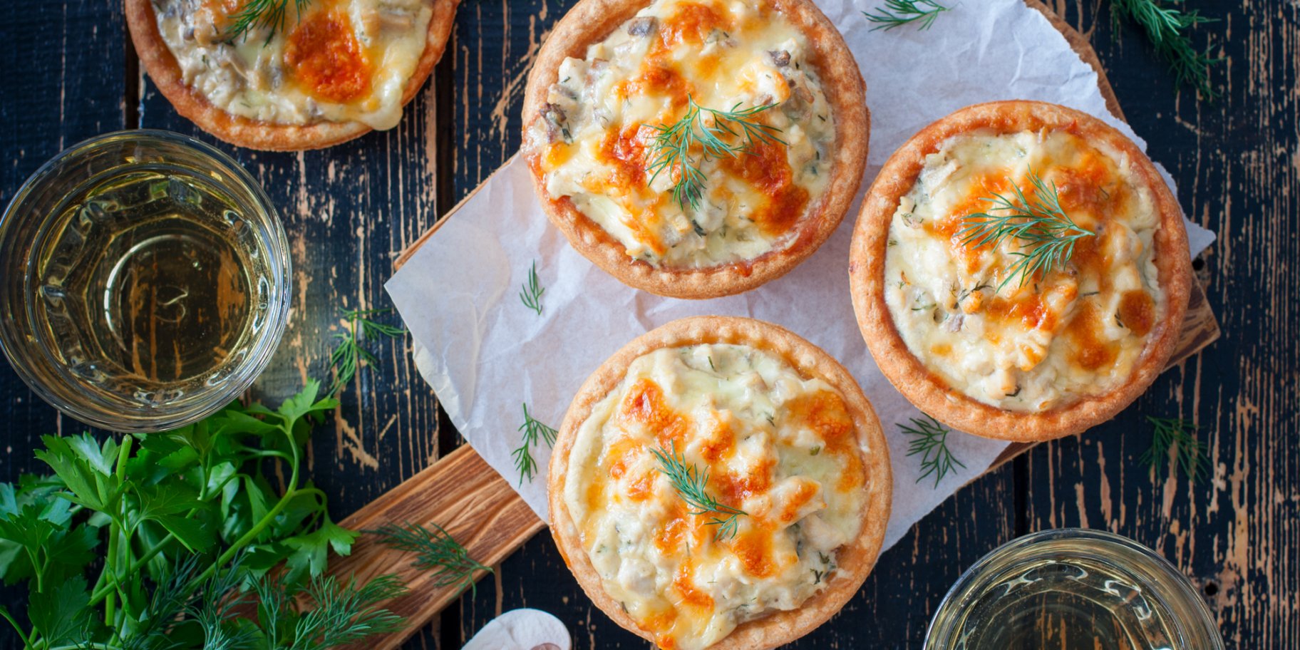 Тарталетки с баклажанами и сыром