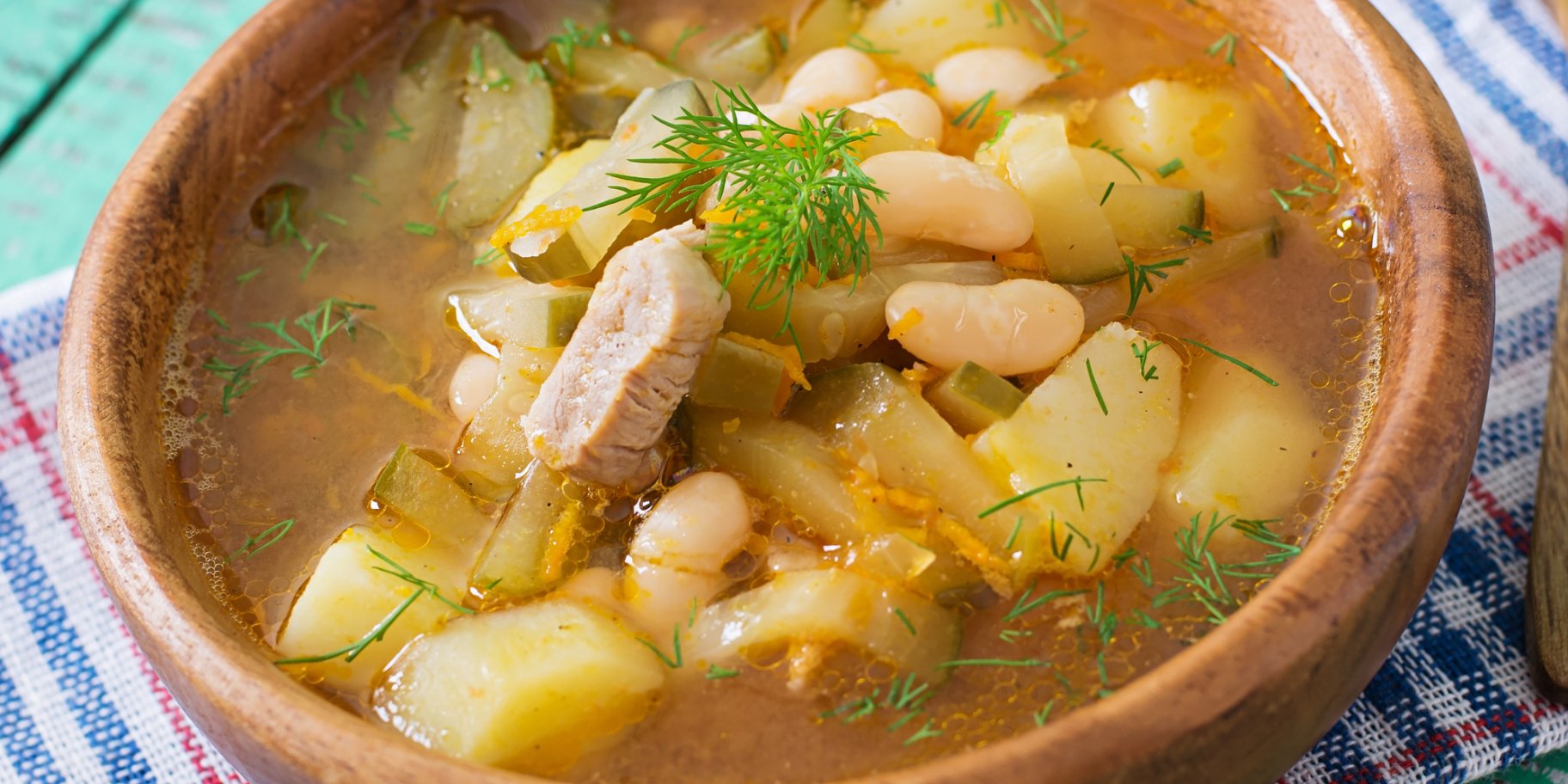 Розсольник із квасолею і овочами