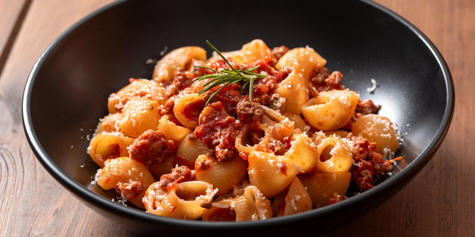 Макарони під м’ясним соусом