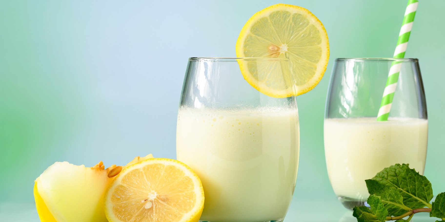 Коктейль из молока и лимона от Дарии Цвек