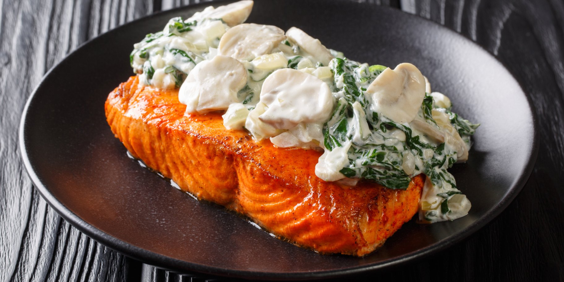 Лосось у соусі