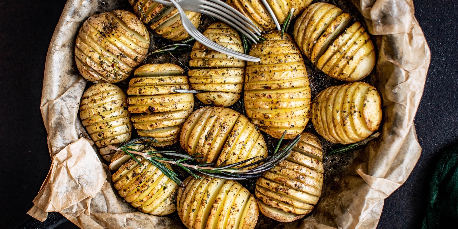 картофель на столе