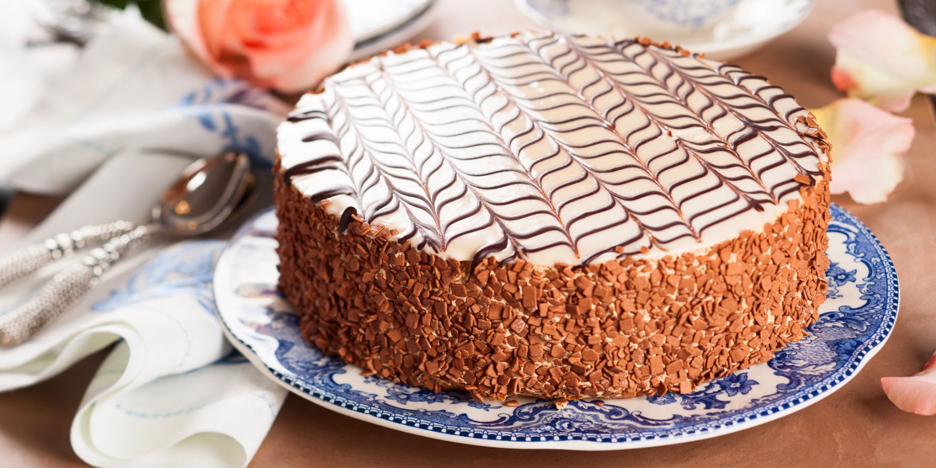 Святковий торт "Естерхазі"