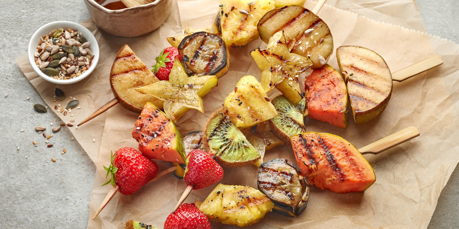 Фрукти на грилі