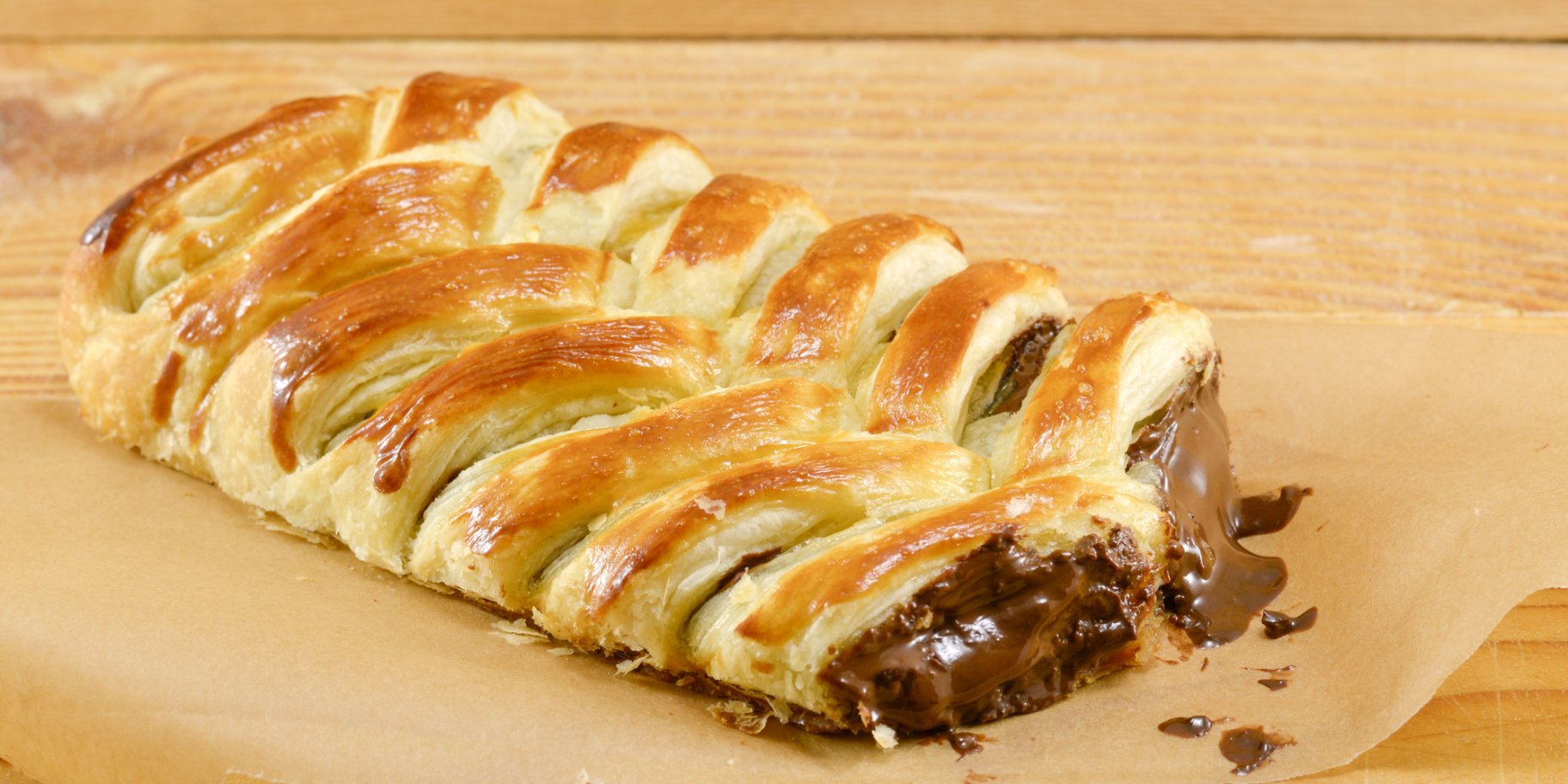 Слойки з шоколадом