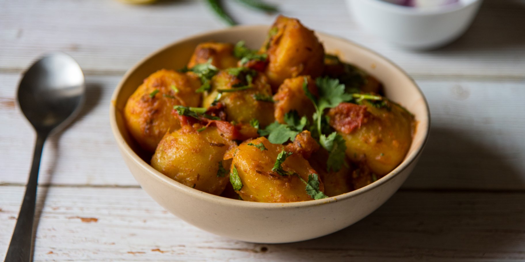 Картофель дум алу в соусе