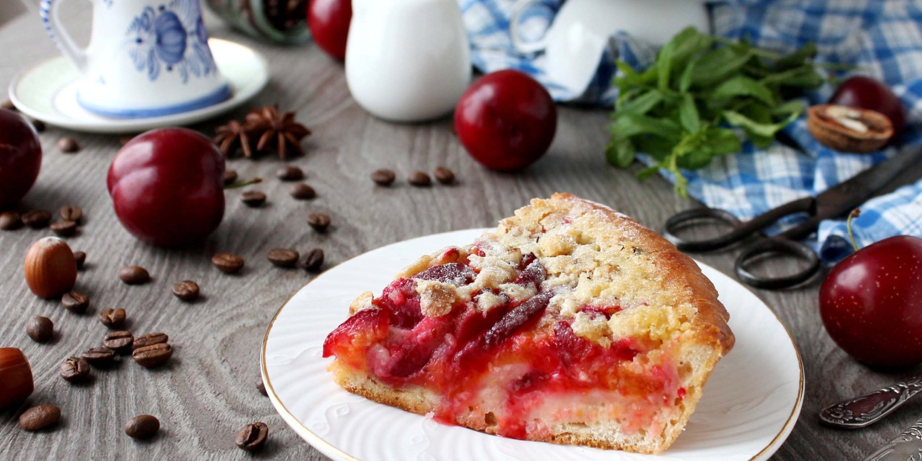 Сирний пиріг зі сливами