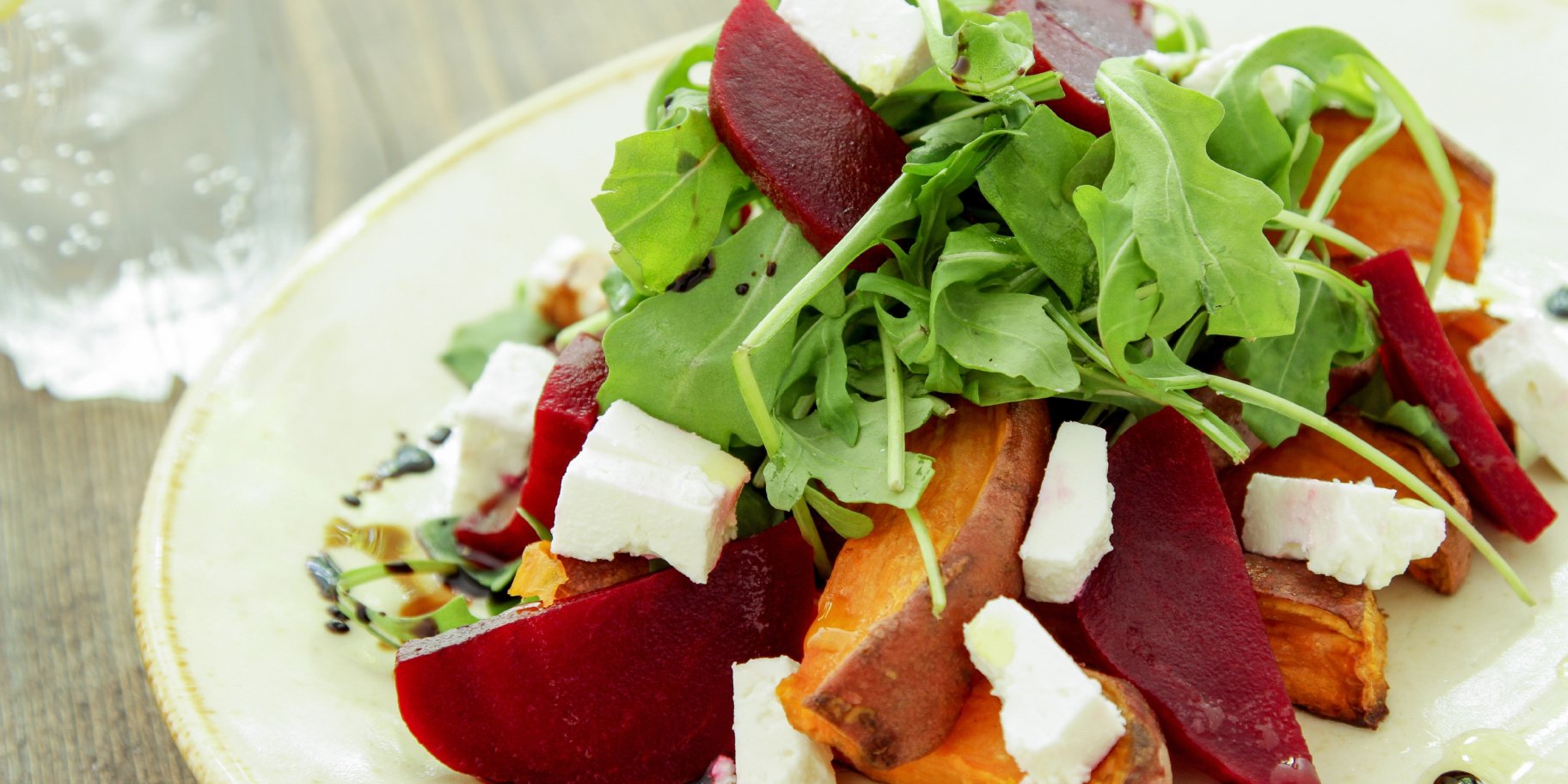 Теплий салат з запеченими овочами