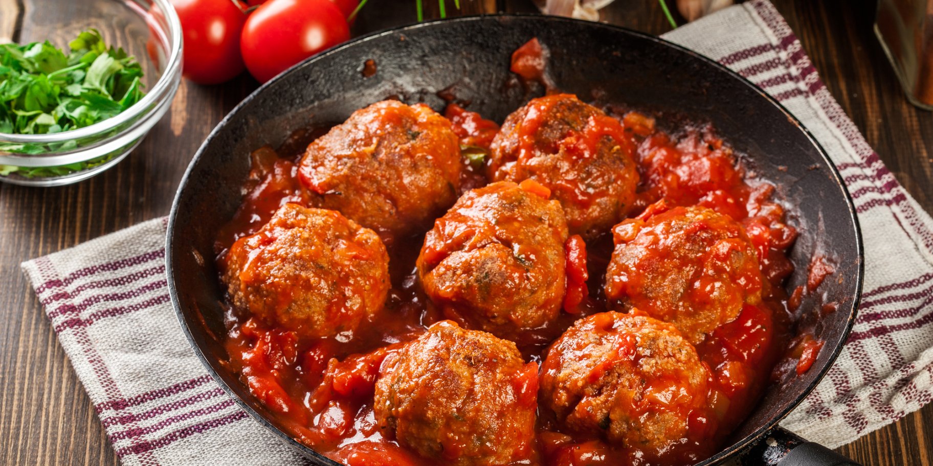 Котлети в соусі