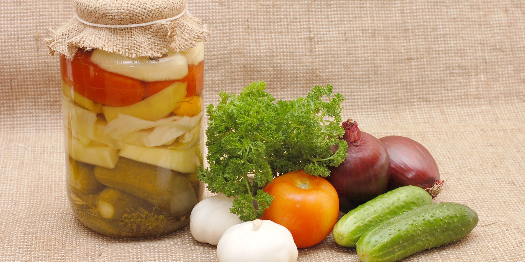 Овочеве асорті у банці на зиму