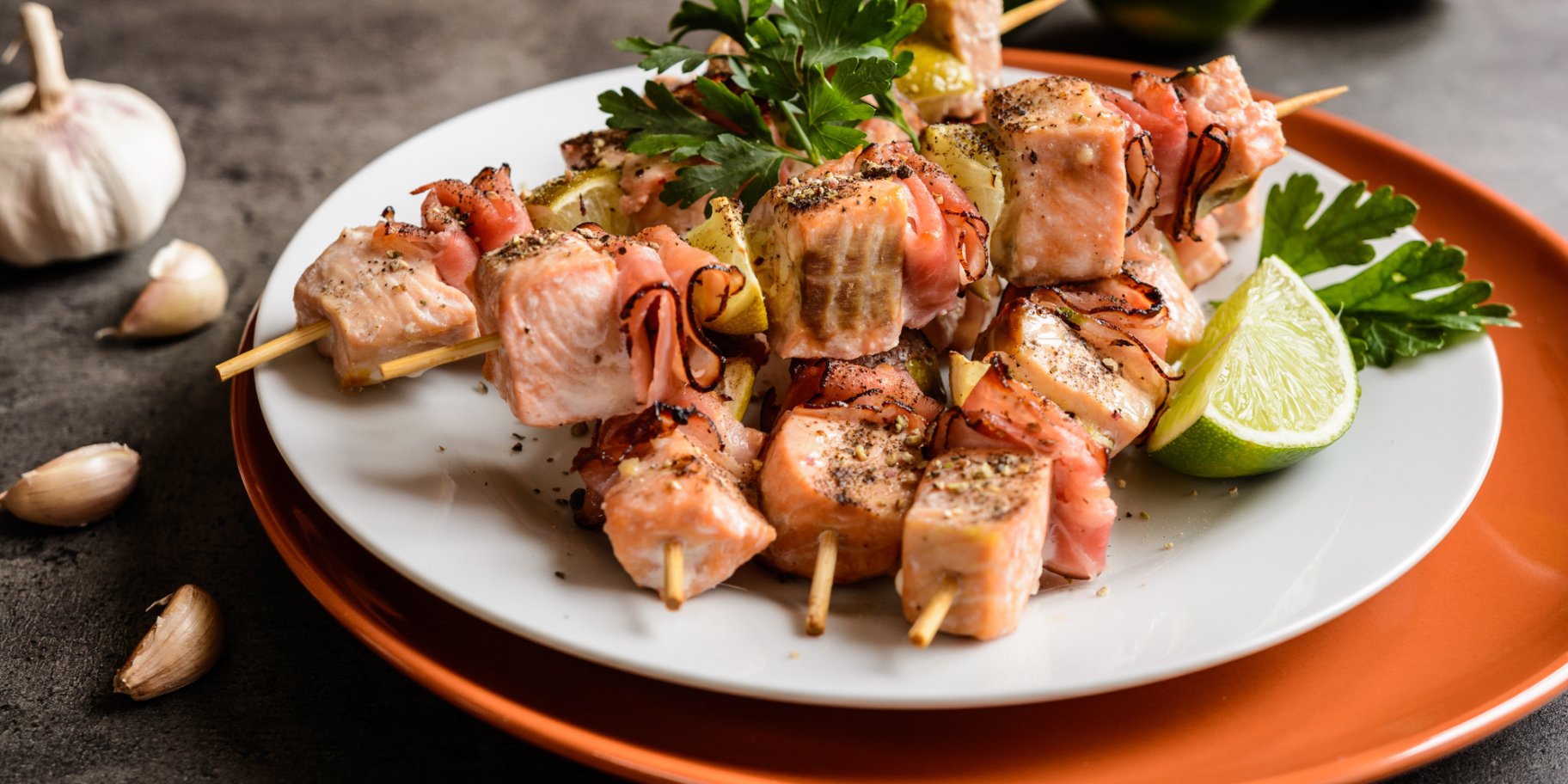 Рыбный шашлык с беконом