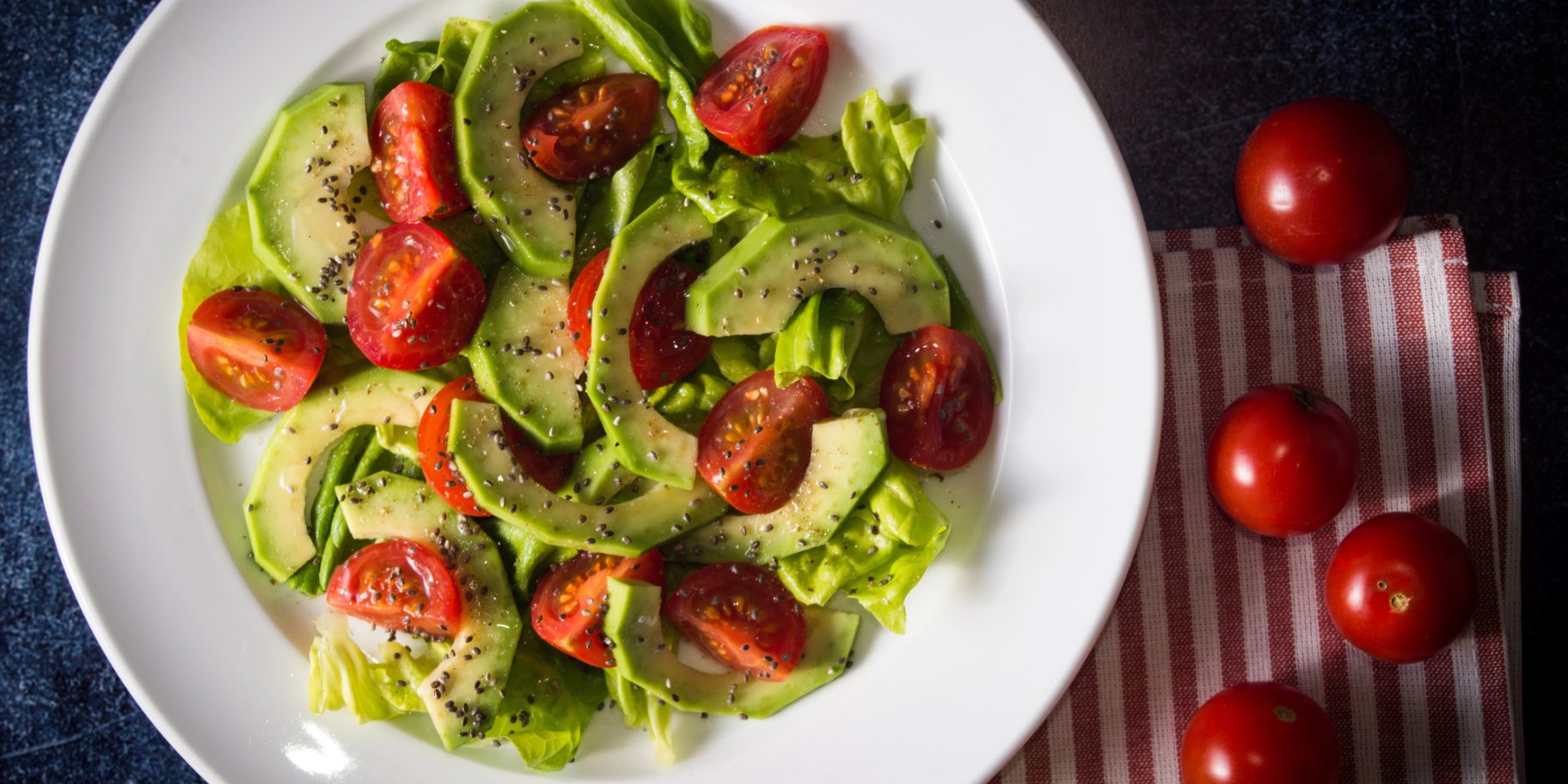 салат з авокадо і помідорами