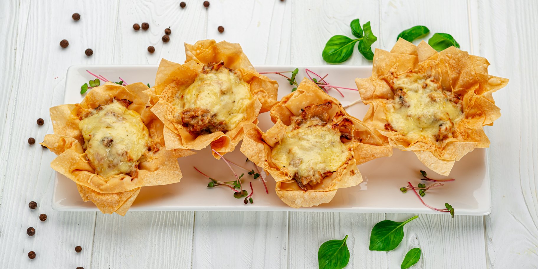 Жульєн у кошиках з листкового тіста