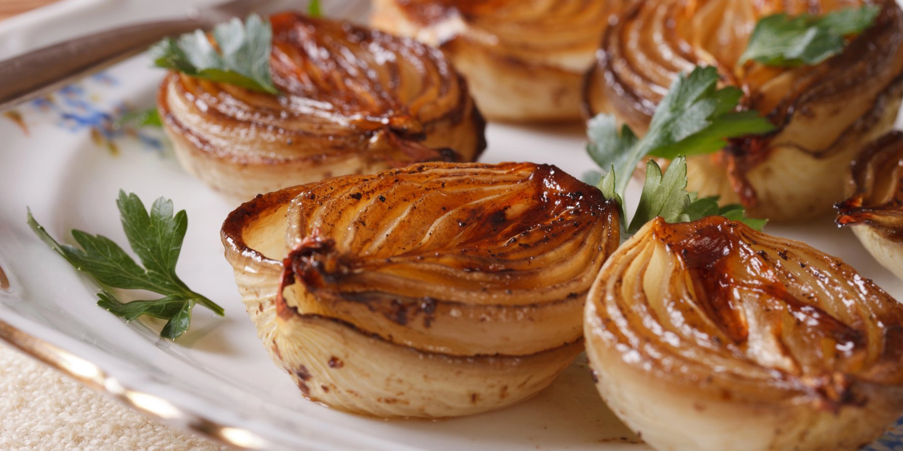 Куди додати карамелізовану цибулю