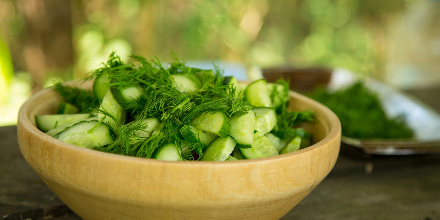 Салат з огірків, зеленої цибулі