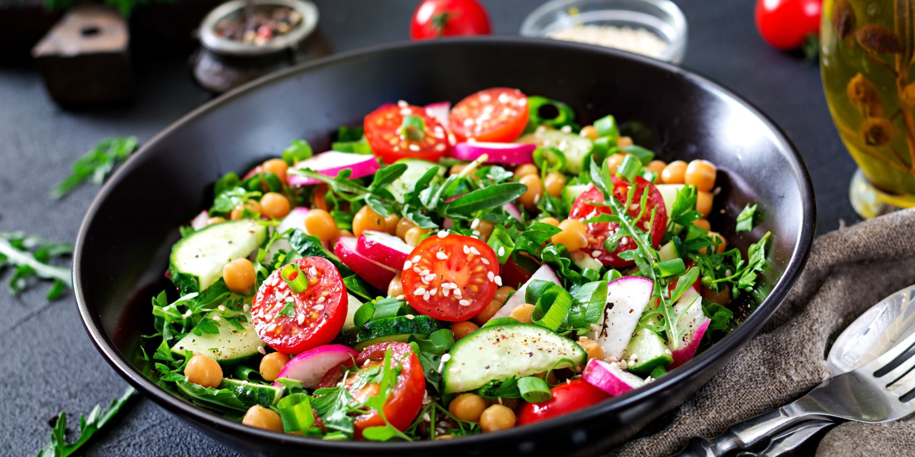 Пісний салат з нутом