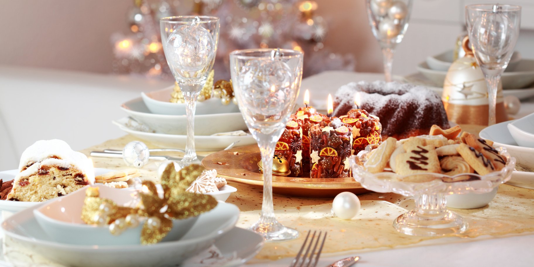 Новий рік, накритий стіл