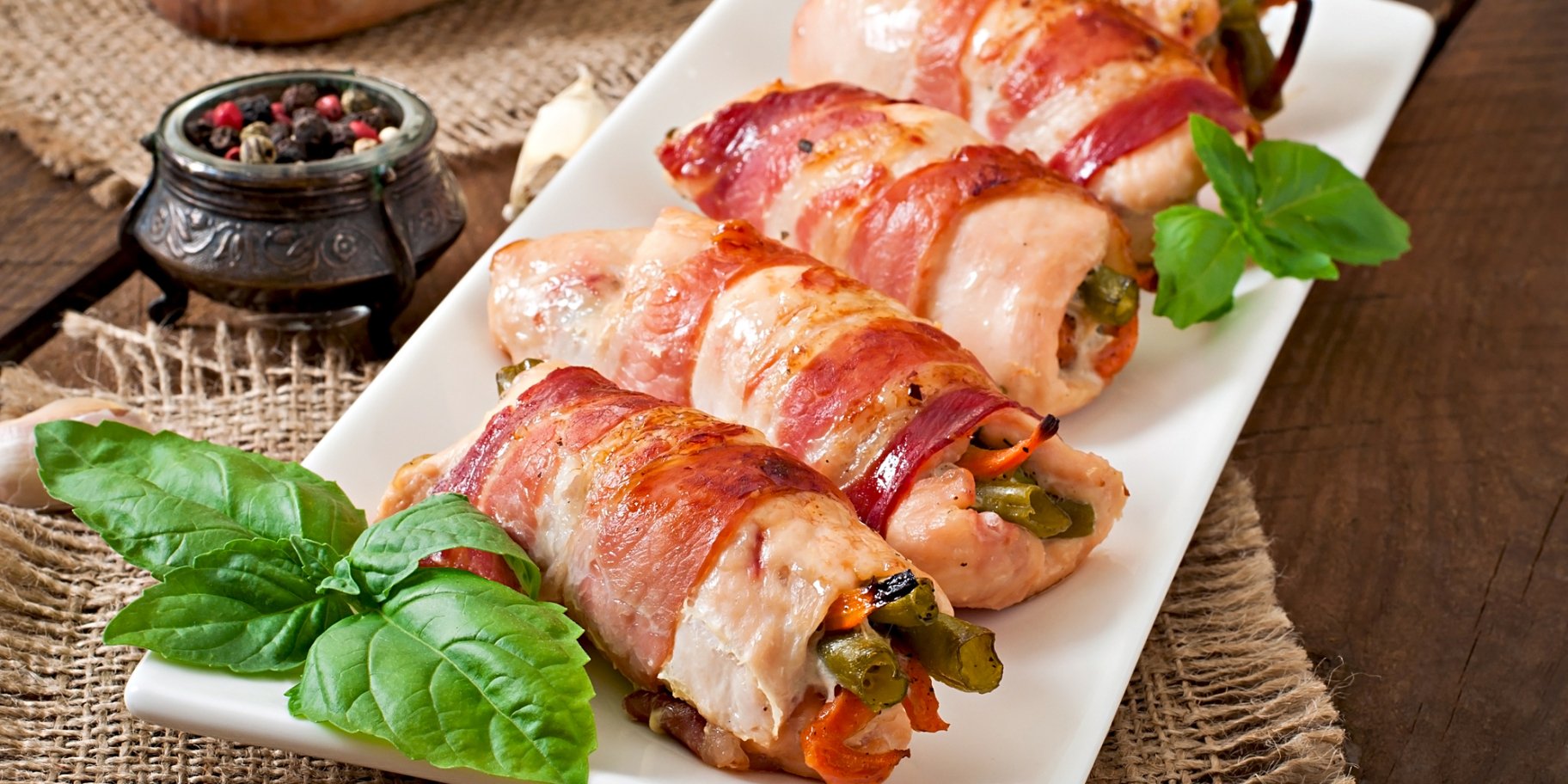 Свиняча вирізка в беконі