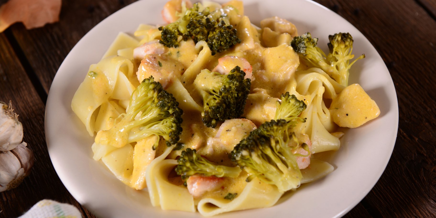 макароны с курицей и овощами