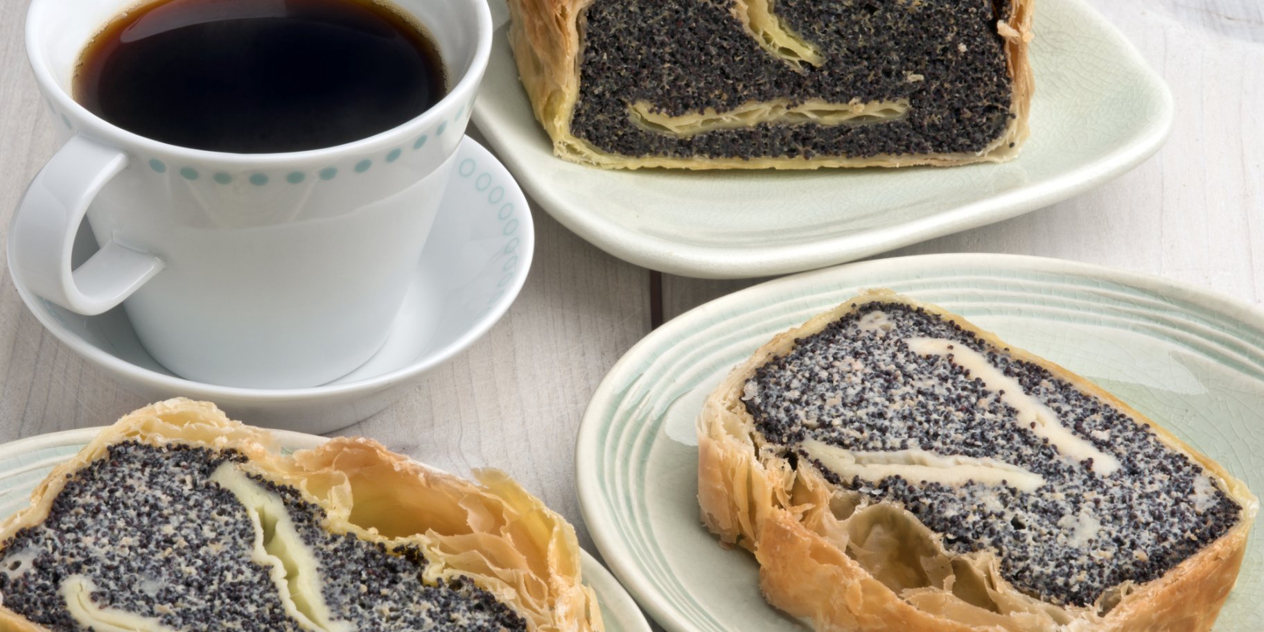 Слойки с маком