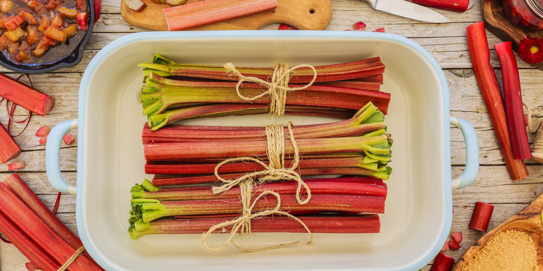 Як готувати ревінь