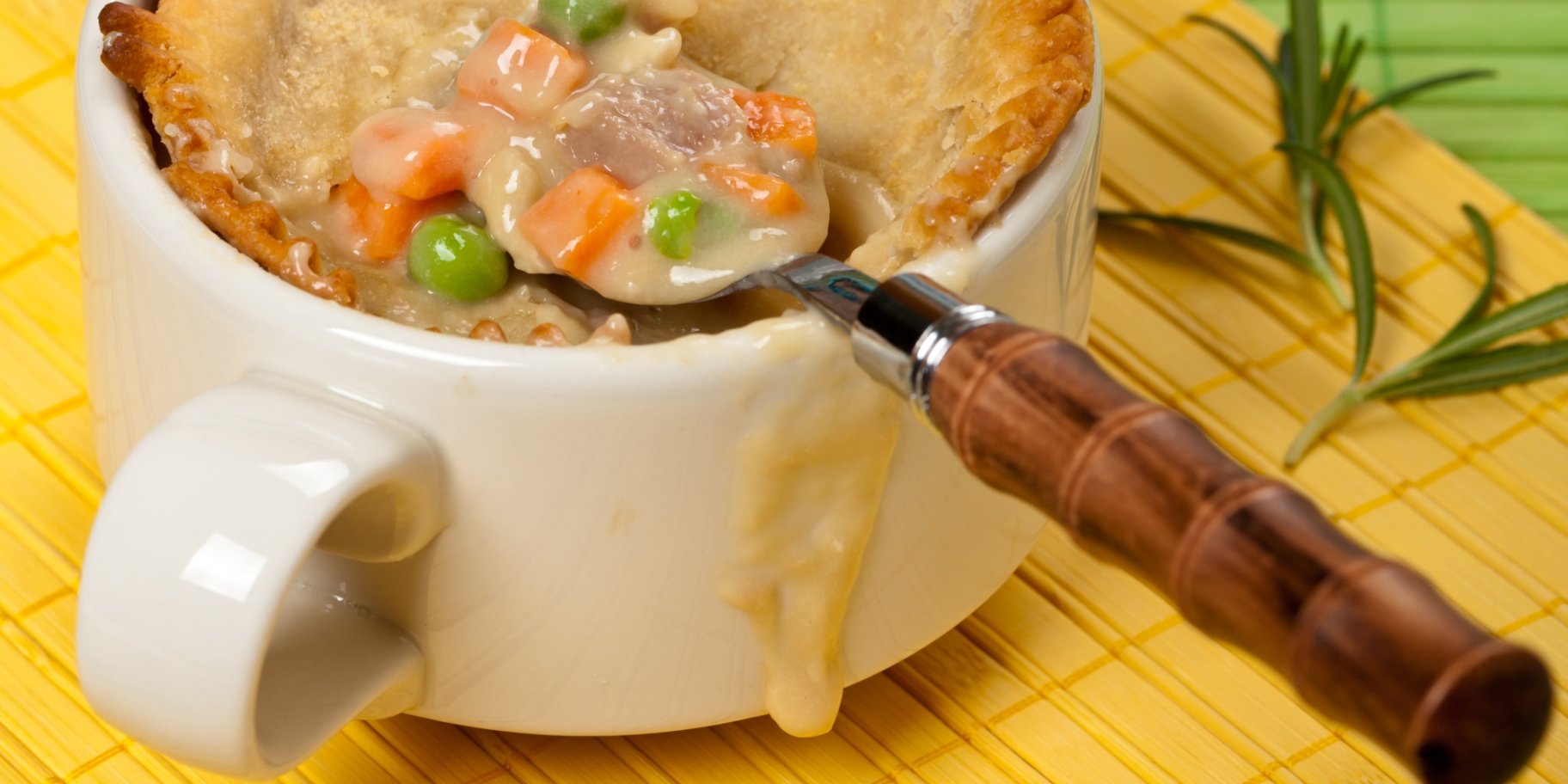 Курячий пиріг в чашці