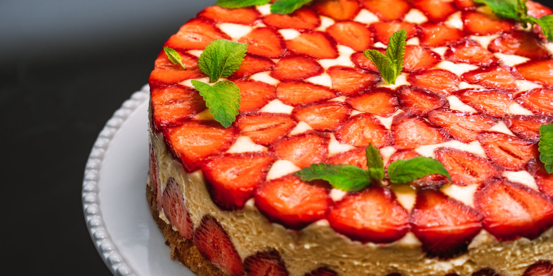 Торт фрезьє з полуницею