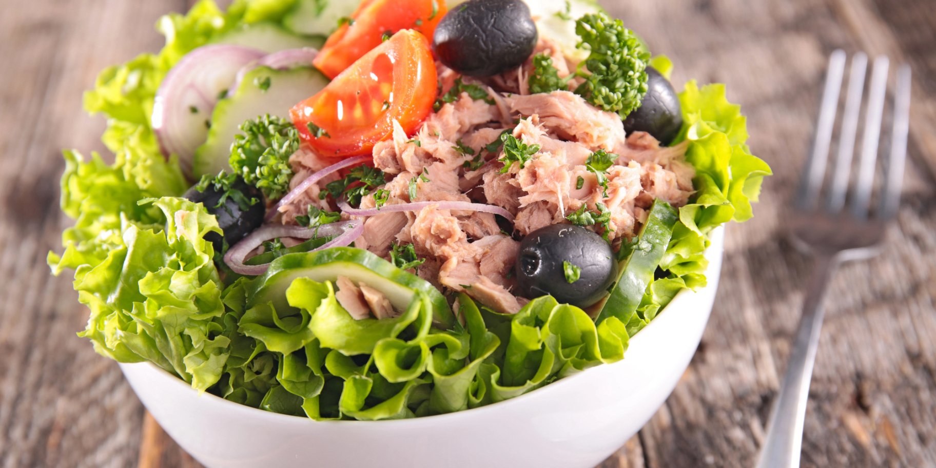 Салат з тунцем