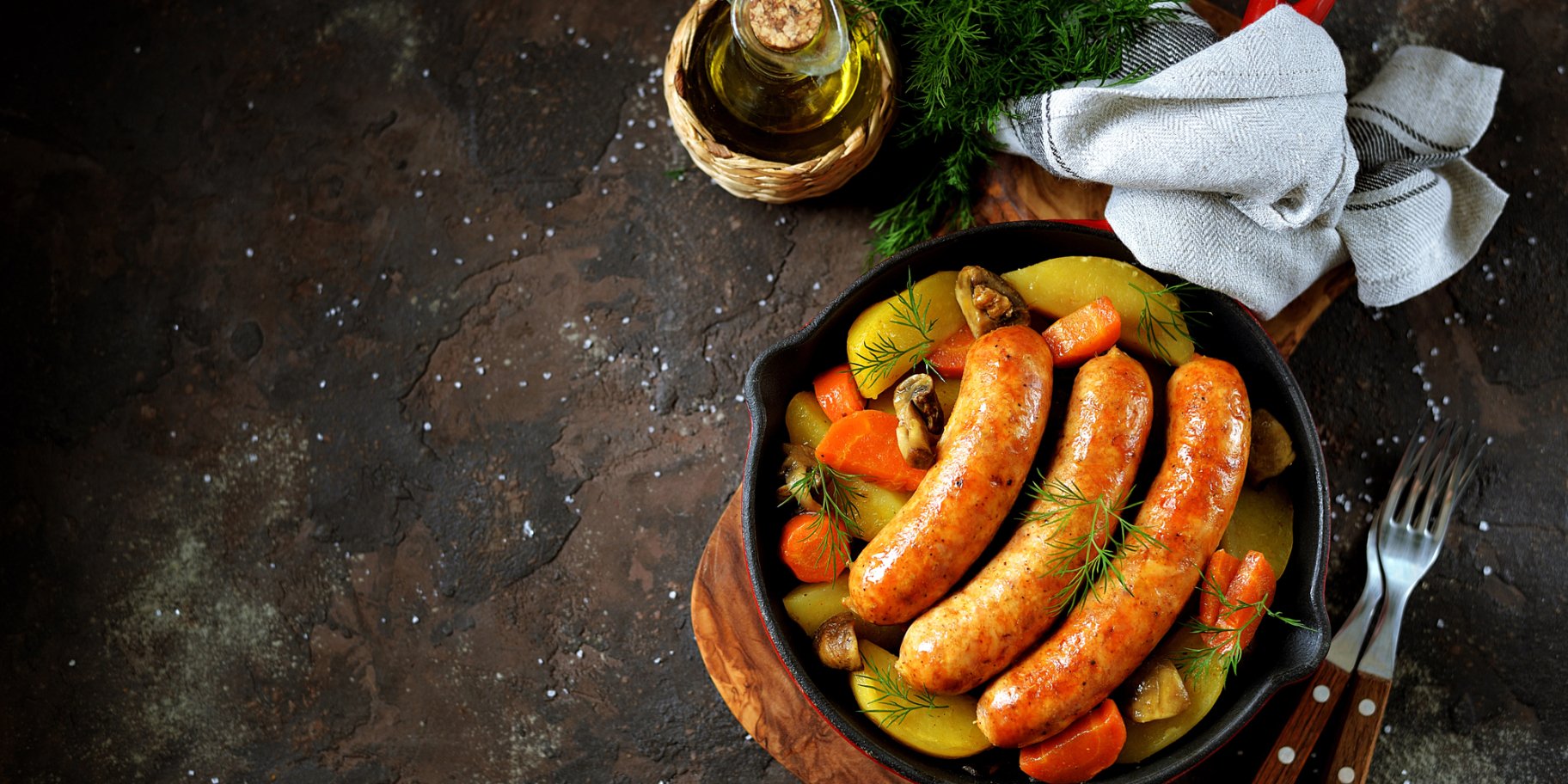 Запіканка з картоплею і сосисками