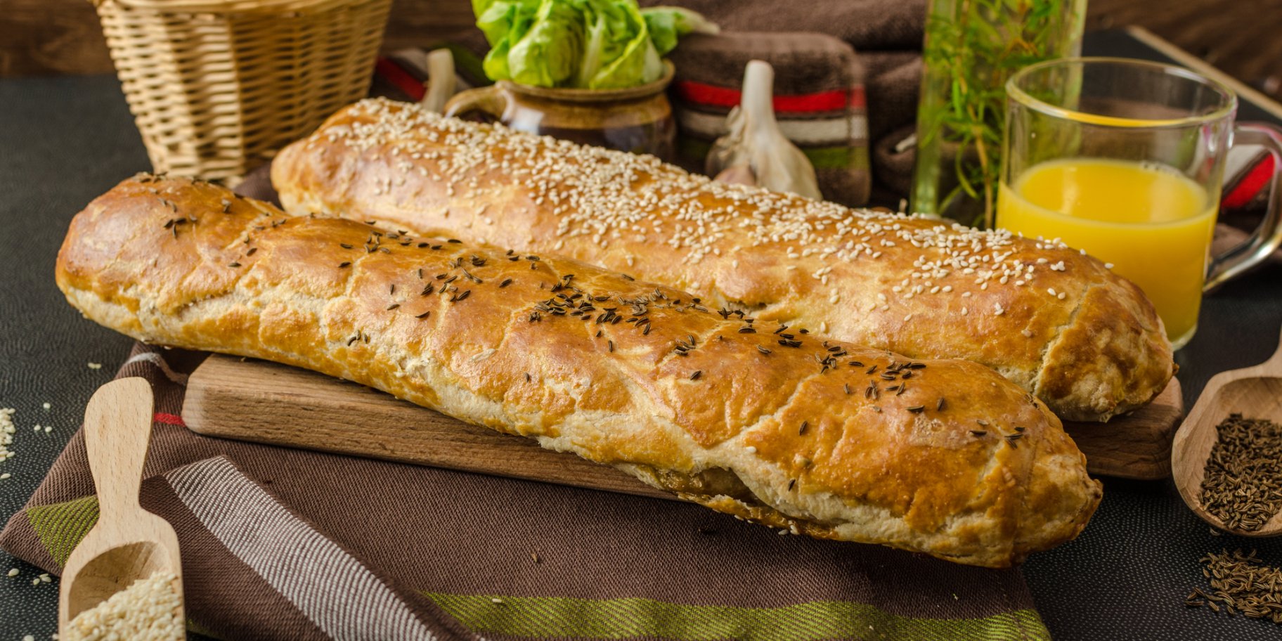 Багет из слоеного теста