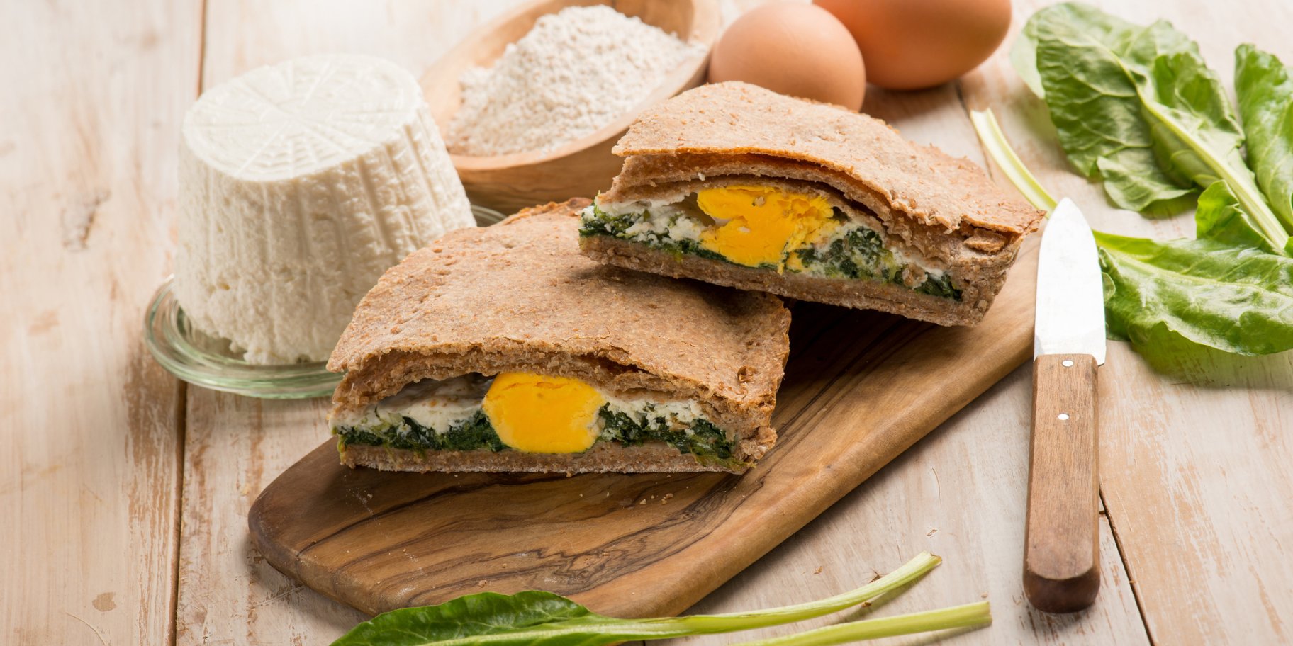 Великодній пиріг з яйцями