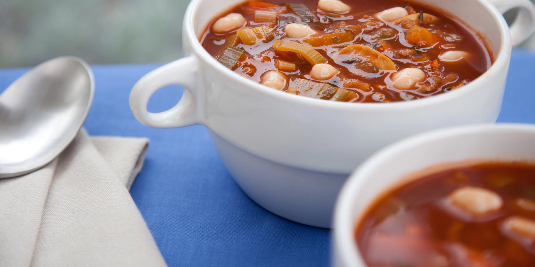 Суп з квасолею