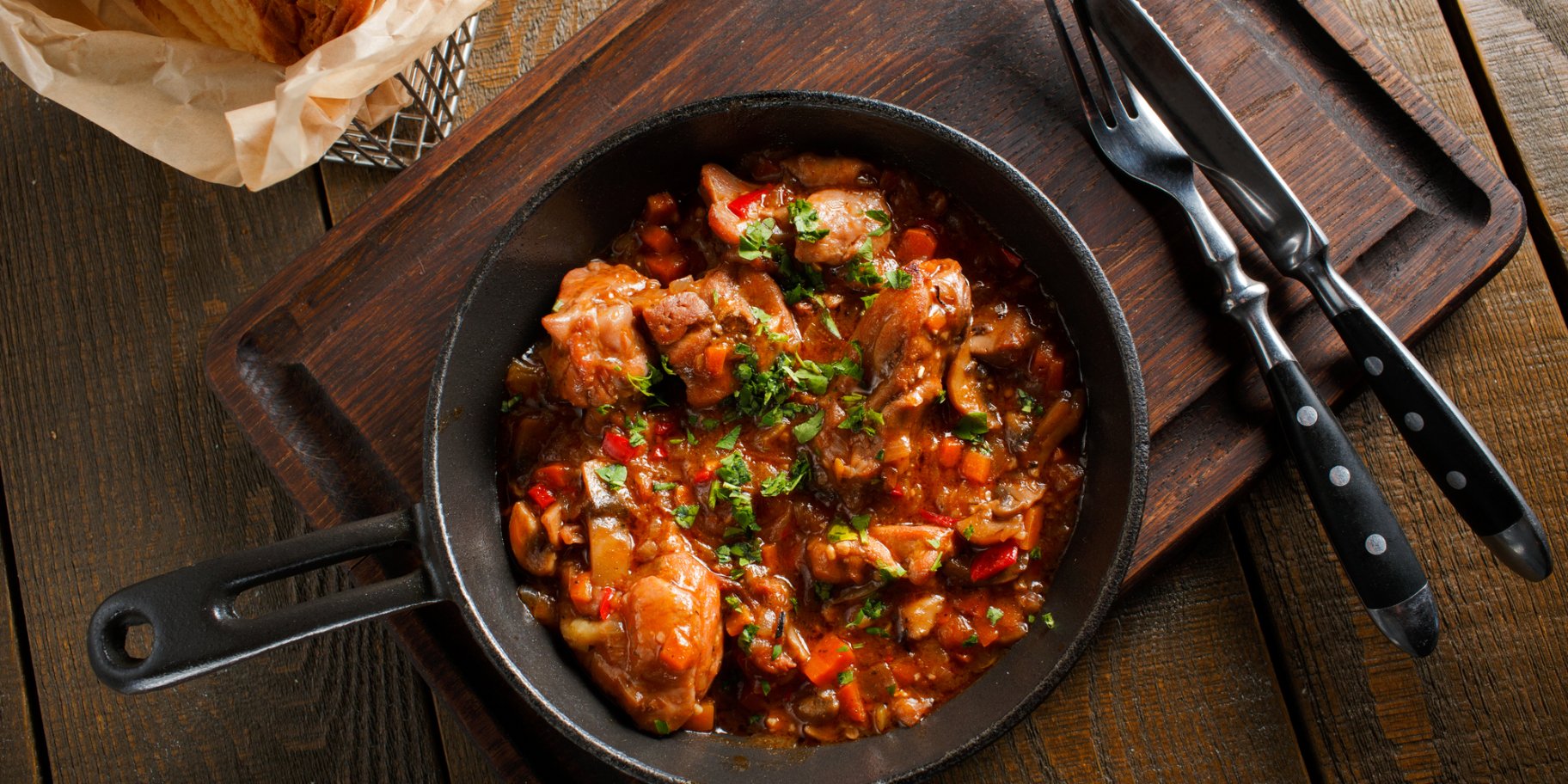 М'ясо в томатному соусі в мультиварці