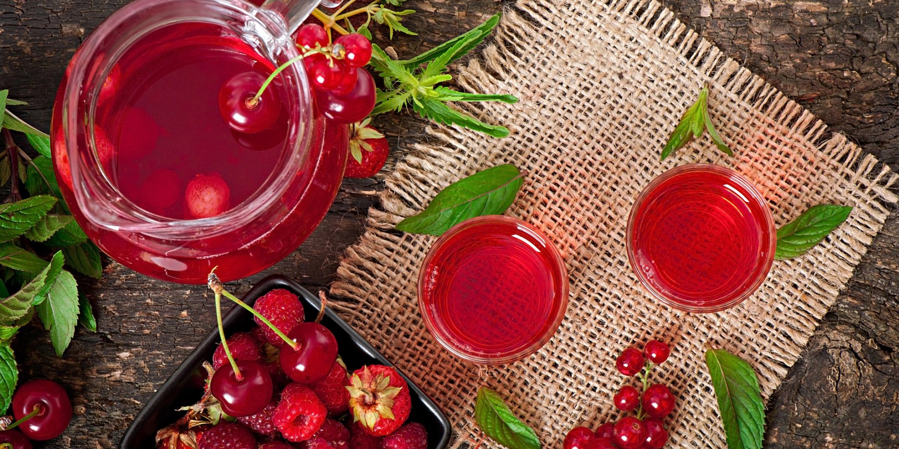 Унікальний компот з вишні, смородини та перцю