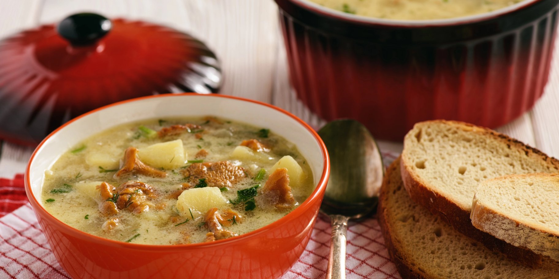 Суп з лисичками